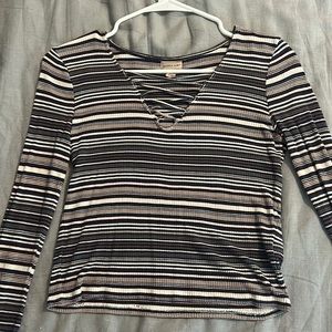 Cropped Long Sleeve Top